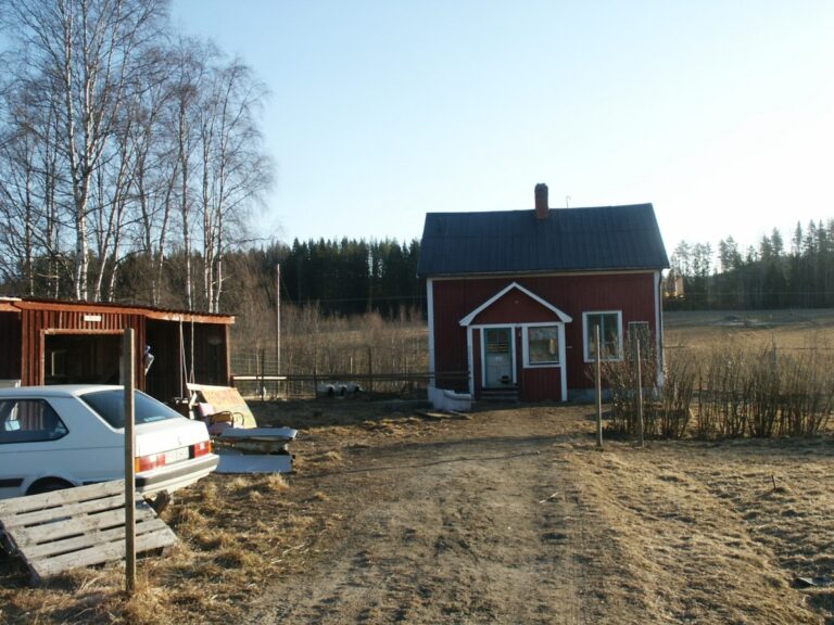 Flyttade tillbaka till huset i Mo